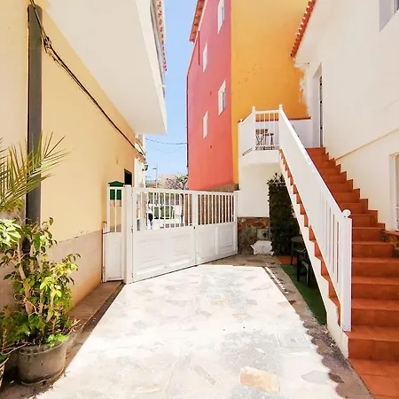 Apartment Apartamento A 1 Minuto A Pie De La Playa Alcala